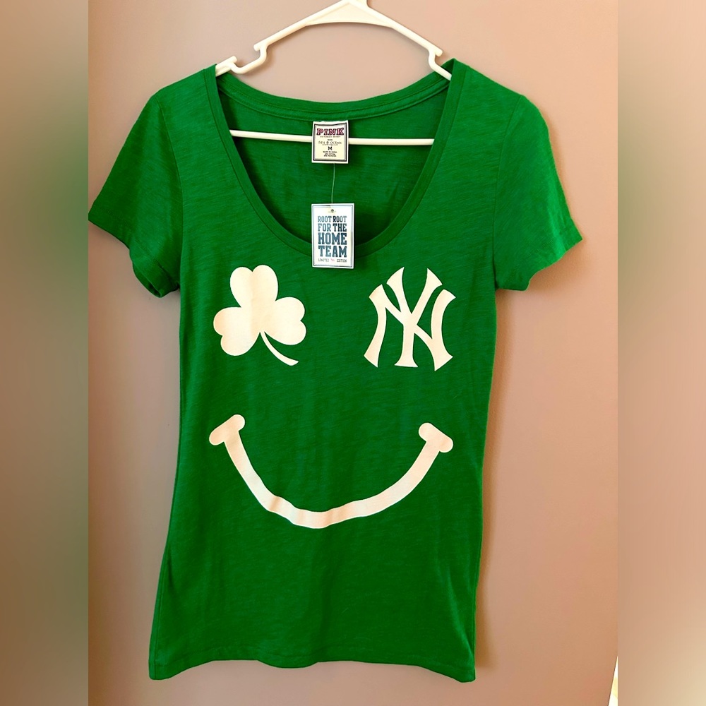 Victoria Secret PINK t-shirt